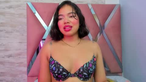 Snapshot of cataleya_bianchi chatting on February 2025 08:17:01 AM Cataleya online show from February 2025 08:17:01 AM