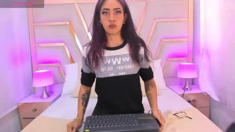 Snapshot of cataleya_sub69 chatting on November 2025 12:48:02 PM Cataleya online show from November 2025 12:48:02 PM