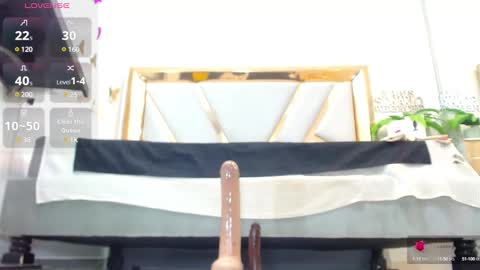 Snapshot of catalillina_love1 chatting on February 2025 12:34:02 PM Cata online show from February 2025 12:34:02 PM