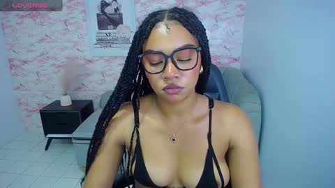 Snapshot of catalina25_t chatting on February 2025 08:40:01 PM catalina25_t online show from February 2025 08:40:01 PM