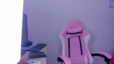 Cata y Roger online show from January 2025 07:13:02 PM