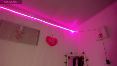 Cata y Roger online show from February 2025 06:03:01 PM