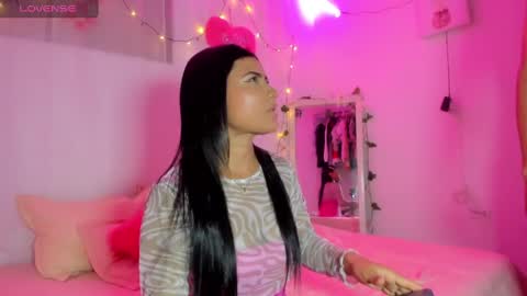 Cata y Roger online show from February 2025 08:58:02 PM