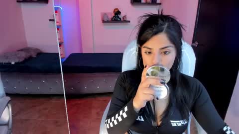 Catalina online show from February 2025 09:04:02 PM