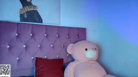 Snapshot of catalina_santana20 chatting on December 2025 09:19:02 PM Catalina online show from December 2025 09:19:02 PM