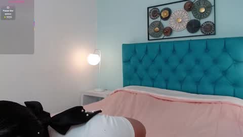 Snapshot of catalinaa_01 chatting on February 2026 03:23:02 AM Catalina online show from February 2026 03:23:02 AM