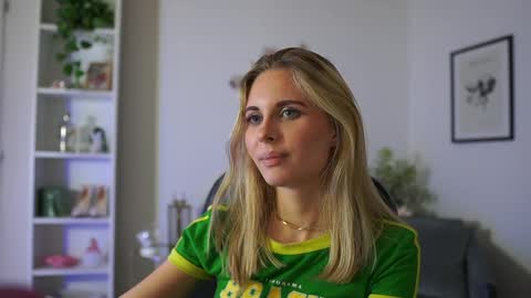 Snapshot of catecrago_ chatting on February 2025 04:57:02 PM catecrago online show from February 2025 04:57:02 PM