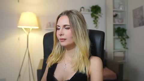 Snapshot of catecrago_ chatting on December 2025 09:02:01 AM catecrago online show from December 2025 09:02:01 AM