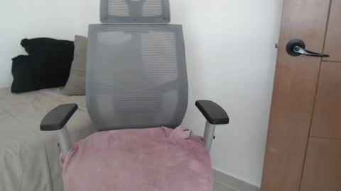 katerine online show from May 2026 04:25:02 PM