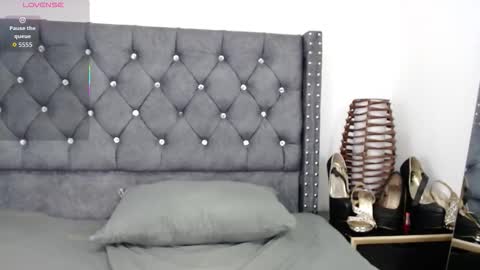 cathalina online show from December 2025 02:22:02 PM