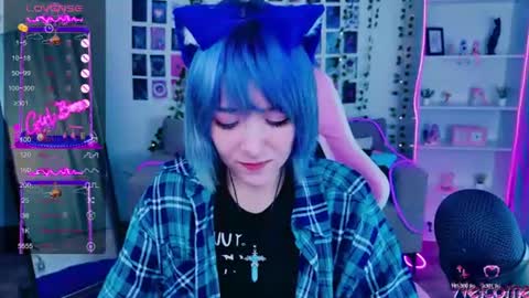 Snapshot of catharinejones chatting on July 2026 11:58:02 AM KettieHi My name is Katie I love drawing and I can play the guitar. And love dancing online show from July 2026 11:58:02 AM