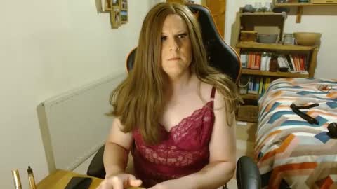 Snapshot of catherine76x chatting on December 2024 07:43:02 PM Catherinecuddles online show from December 2024 07:43:02 PM