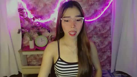 Snapshot of catherine_365 chatting on April 2026 11:00:01 AM catherine_365 online show from April 2026 11:00:01 AM