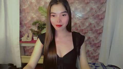 Snapshot of catherine_365 chatting on April 2026 09:47:02 AM catherine_365 online show from April 2026 09:47:02 AM