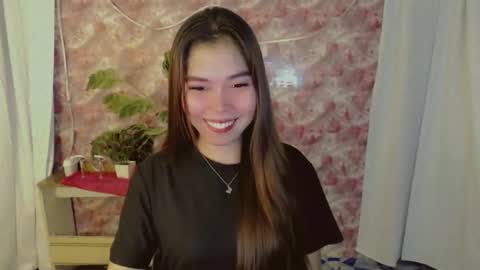 Snapshot of catherine_365 chatting on May 2026 06:35:02 PM catherine_365 online show from May 2026 06:35:02 PM