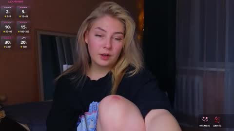 Snapshot of catherine_river chatting on October 2025 01:12:01 PM Catherine online show from October 2025 01:12:01 PM