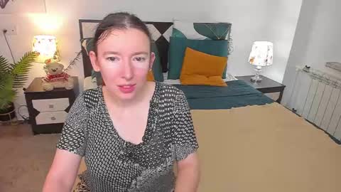 Catrin online show from November 2025 02:22:01 AM