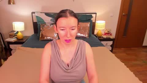 Catrin online show from February 2026 03:43:01 AM