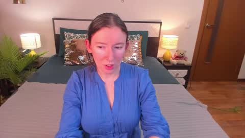 Catrin online show from March 2026 02:11:01 AM