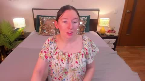 Catrin online show from April 2026 04:05:02 AM
