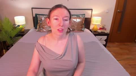 Catrin online show from May 2026 04:17:01 AM