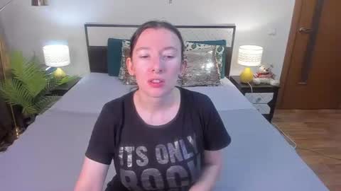 Catrin online show from July 2026 02:52:02 AM