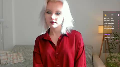 Mia online show from April 2026 11:02:02 AM