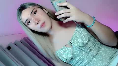 Snapshot of cathleashemalegoddess chatting on October 2025 12:09:02 PM cathleashemalegoddess online show from October 2025 12:09:02 PM