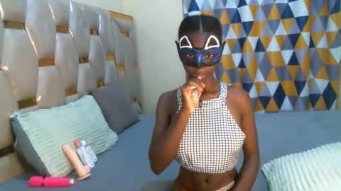 Snapshot of cathybea22 chatting on April 2026 09:52:01 PM Cathy online show from April 2026 09:52:01 PM