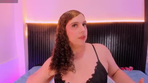 Snapshot of catleyanoire_ chatting on April 2026 10:22:01 PM Catleya Noire online show from April 2026 10:22:01 PM
