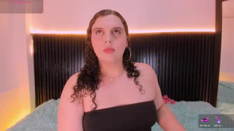 Snapshot of catleyanoire_ chatting on May 2026 11:10:02 PM Catleya Noire online show from May 2026 11:10:02 PM