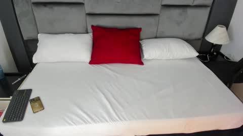 Catleya online show from December 2025 12:02:02 PM