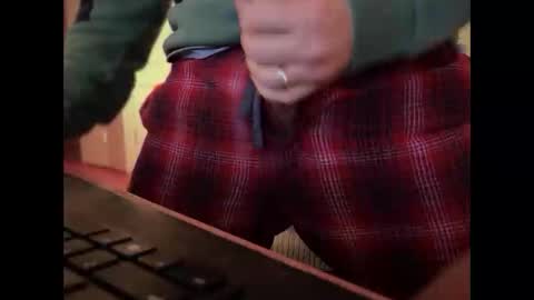 Snapshot of catmandoo21001 chatting on December 2024 10:34:01 PM catmandoo21001 online show from December 2024 10:34:01 PM