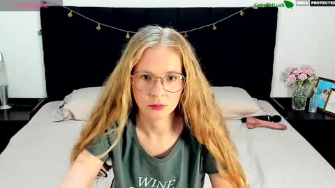 CatmintLush online show from May 2026 11:33:02 PM
