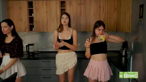 catolinanight online show from October 2025 05:16:02 AM