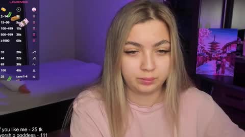 Snapshot of catrinaeuphorina chatting on February 2025 09:21:02 PM Catrina or just Cat online show from February 2025 09:21:02 PM