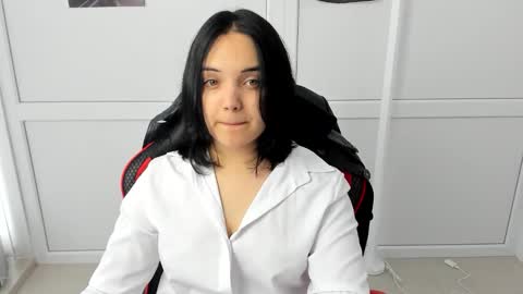 Catrine online show from May 2026 06:42:01 AM