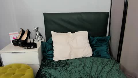 CatrinGood online show from April 2026 10:36:02 PM