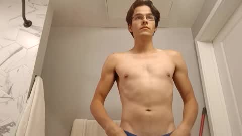 Snapshot of cats_summer chatting on November 2025 08:47:01 AM cats_summer online show from November 2025 08:47:01 AM