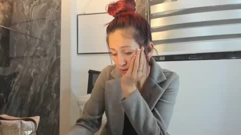 Snapshot of catt_evans1 chatting on December 2024 12:48:02 AM CATT EVANS online show from December 2024 12:48:02 AM