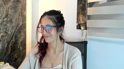 Snapshot of catt_evans1 chatting on January 2025 01:17:01 AM CATT EVANS online show from January 2025 01:17:01 AM