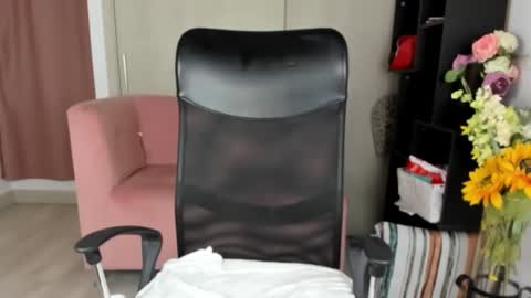 Snapshot of catta_cat18 chatting on January 2025 12:22:02 AM catta cat18 online show from January 2025 12:22:02 AM