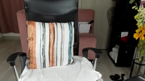 Snapshot of catta_cat18 chatting on January 2025 09:25:01 PM catta cat18 online show from January 2025 09:25:01 PM