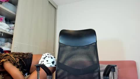 Snapshot of catta_cat18 chatting on October 2025 09:48:02 PM catta cat18 online show from October 2025 09:48:02 PM