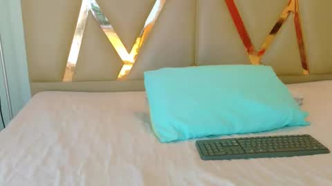 Snapshot of cattaleeyaa chatting on October 2025 12:27:02 PM CATALEYA online show from October 2025 12:27:02 PM