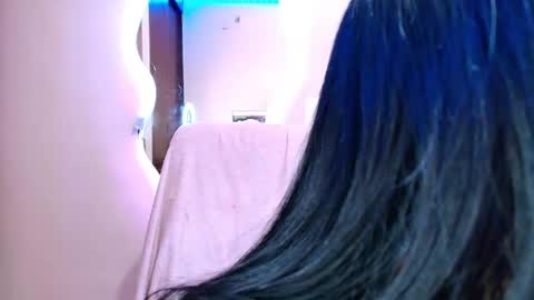 Cattleya online show from May 2026 03:56:01 AM
