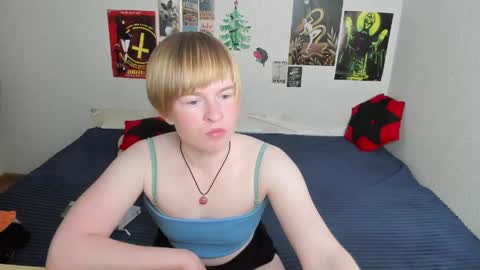 Snapshot of cattie_w_ chatting on April 2026 01:26:01 AM cattie_w_ online show from April 2026 01:26:01 AM