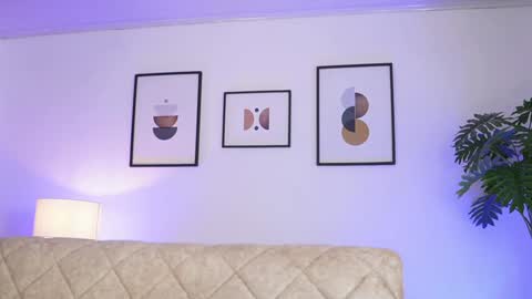 Snapshot of cattleyascaly chatting on December 2024 08:01:02 PM cattleyascaly online show from December 2024 08:01:02 PM