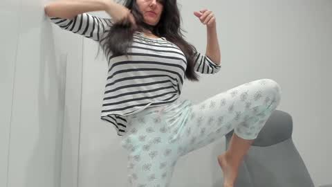 catty online show from January 2025 05:17:02 PM