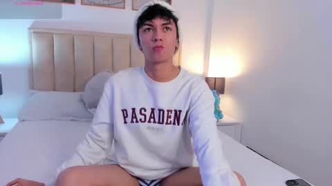 Snapshot of caydensmit chatting on November 2025 04:23:02 AM Cayden online show from November 2025 04:23:02 AM